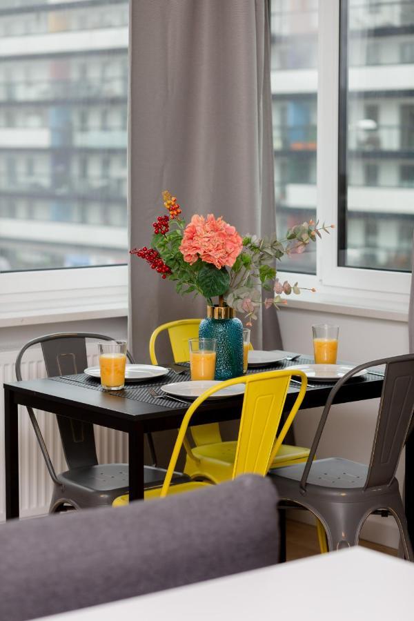 Artistic Zoliborz Apartments By Noclegi Renters Warsaw Exterior photo