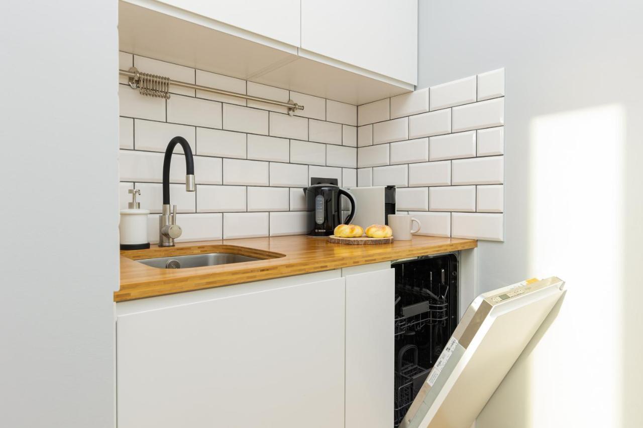 Artistic Zoliborz Apartments By Noclegi Renters Warsaw Exterior photo